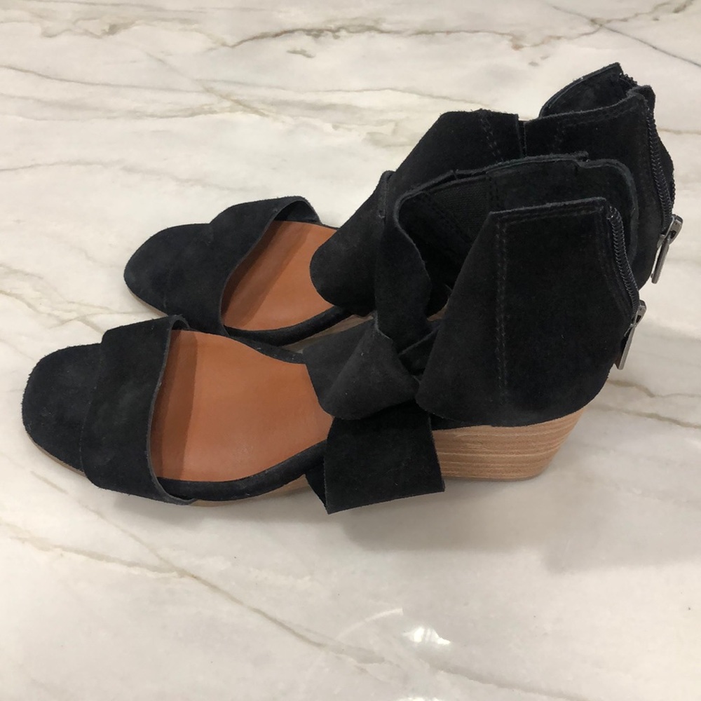 Lucky Brand Sandals